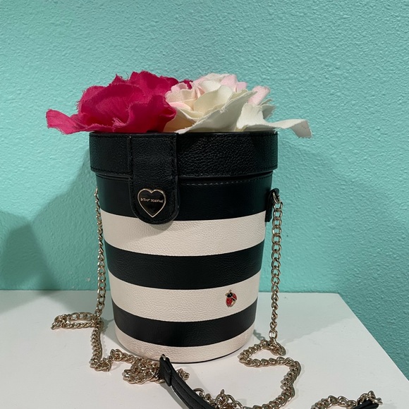 Betsey Johnson Handbags - Betsey johnson flower pot purse (rare)